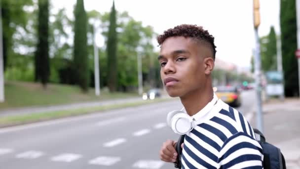Young Latin American Teenage Boy Standing Outdoor Waiting Cross Street — Stok video