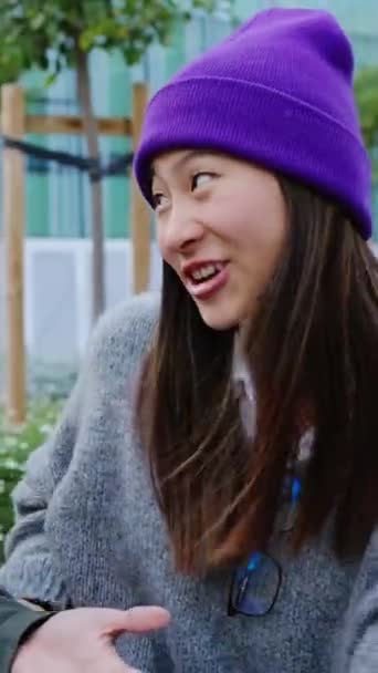 Aire Libre Reunión Jóvenes Adultos Asiáticos Compañeros Estudiantes Amigos Adolescentes — Vídeos de Stock