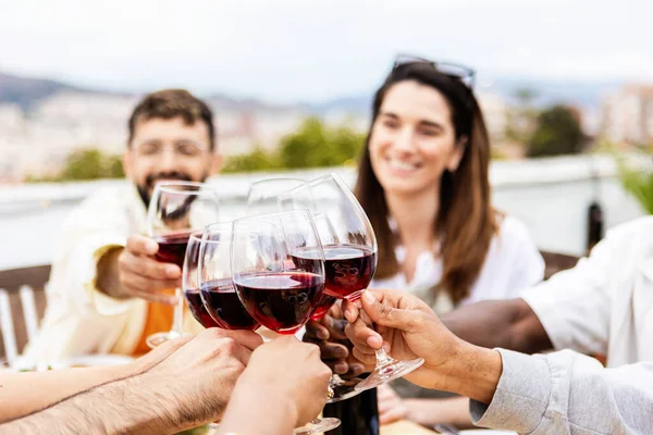 Young Group People Drinking Red Wine Rooftop Summer Party Evening — Stock Photo, Image