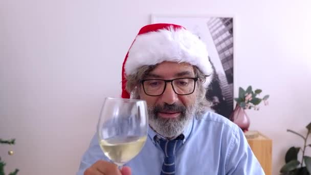 Feliz Família Multi Geracional Celebrando Natal Juntos Brindar Com Vinho — Vídeo de Stock