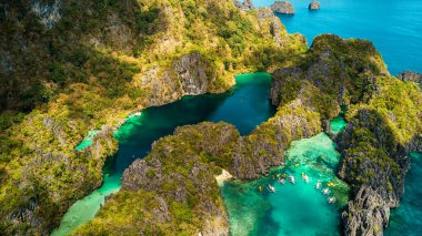 El Nido, Palawan Adası, Filipinler 'deki Büyük Göl ve küçük Göl' ün inanılmaz hava manzarası.