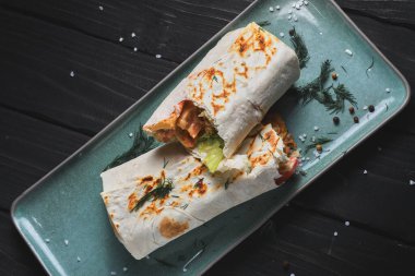 Tavuk ve biftekli taze donör kebabı