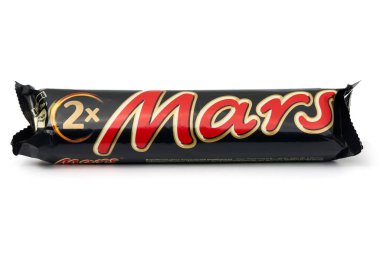 Lviv, Ukrayna - 14 Şubat 2024: Beyaz üzerinde Mars çikolatası