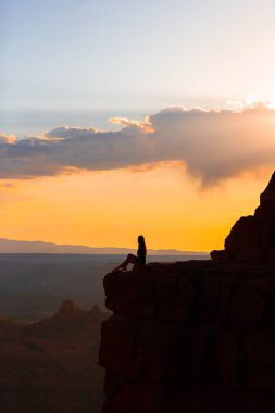 Sedona Arizona 'daki Oak Creek' te Katedral Kaya oluşumu