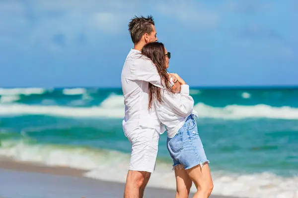 Romantický Pár Lásce Pláži Romantické Líbánky Cestování Royalty Free Stock Obrázky