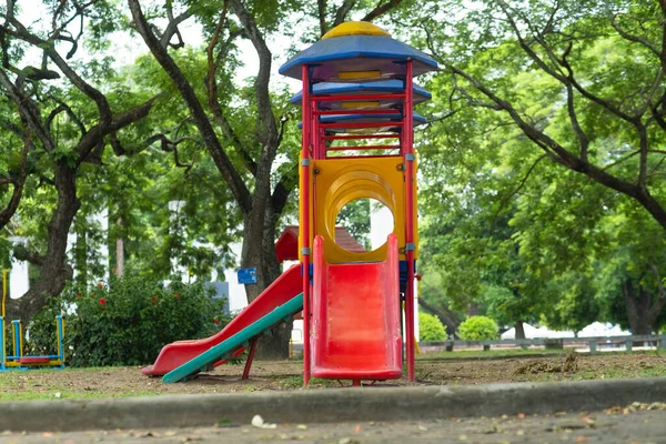 Aire Jeux Colorée Dans Parc — Photo