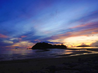 Chumphon Bölgesi, Tayland 'daki Pak Nam Sichon' da güzel bir sabah manzarası..