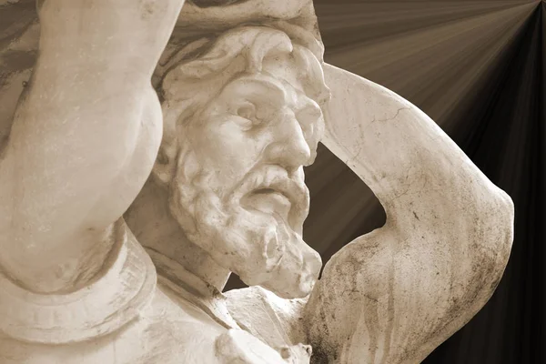 泰坦和亚特兰蒂斯背负着世界 希腊神话 十八世纪末的雕像 — 图库照片