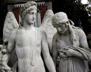 Melek Gabriel ve Bakire Meryem. Bilinmeyen bir yazar tarafından yapılan 19. yüzyılın heykeli.)