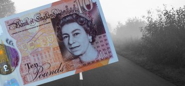 Geçmişe yakın planda İngiliz sterlini. Büyük Britanya ulusal para birimi