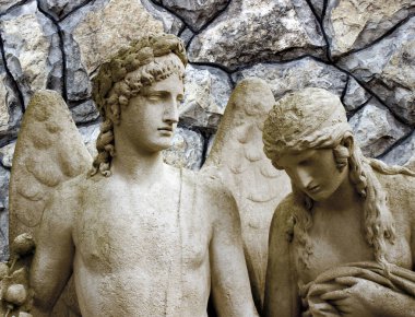 Büyük kanatları ile güzel melek. Koruyucu melek. Melek savior