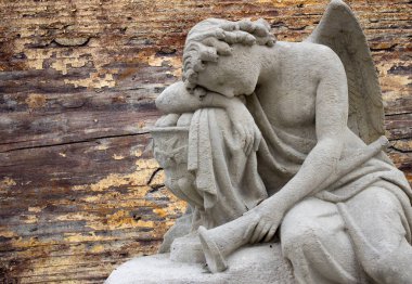 Büyük kanatları ile güzel melek. Koruyucu melek. Melek savior