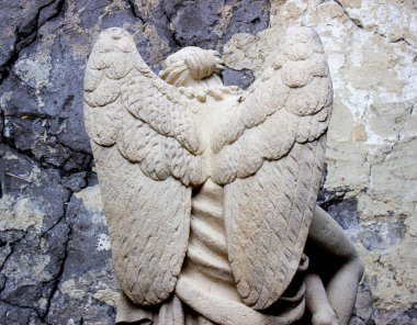 Büyük kanatları ile güzel melek. Koruyucu melek. Melek savior