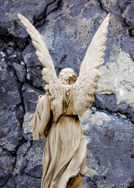 Büyük kanatları ile güzel melek. Koruyucu melek. Melek savior