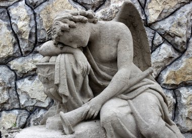 Büyük kanatları ile güzel melek. Koruyucu melek. Melek savior