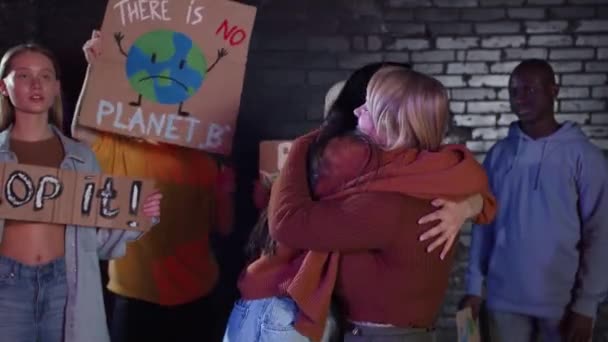 온난화에 반대하는 청소년 — 비디오