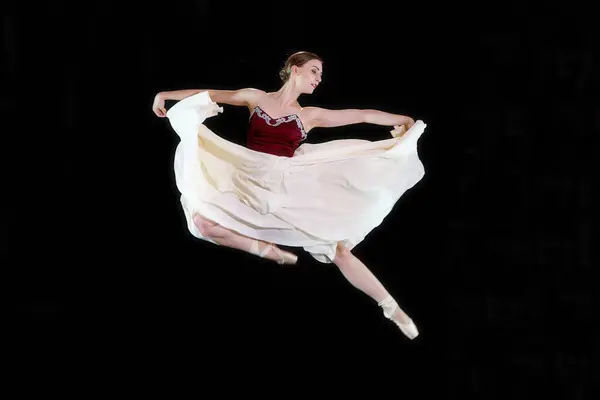 Baletní Tanečnice Černém Pozadí Tanečnice Taneční Pozici — Stock fotografie
