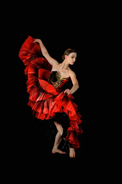 Bella Ballerina Abito Rosso Uno Sfondo Nero — Foto Stock