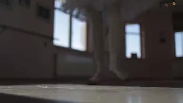 Артист Балета Танцующие Ноги Танцовщицы — стоковое видео