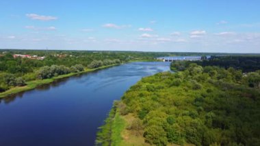 Polonya 'daki Narew Nehri, İHA' dan ateş açıldı.