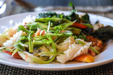 Tayland yemekleri eşsiz ve lezzetlidir. ve güzel kültür