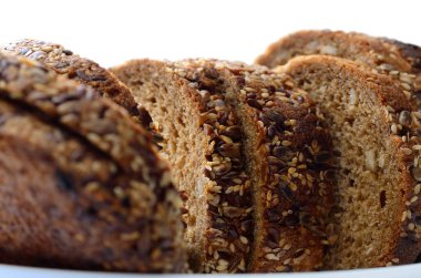 Taze ekmek dilimleri, fırın ürünleri, pastalar...