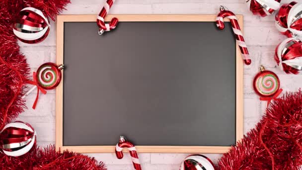 Looping Piscar Luzes Vermelhas Cartão Felicitações Natal Com Decorações Vermelhas — Vídeo de Stock