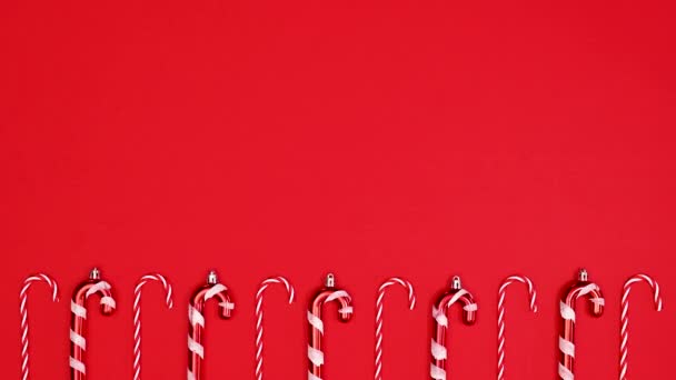 Navidad Copia Espacio Tarjeta Felicitación Sobre Fondo Rojo Con Bastones — Vídeos de Stock