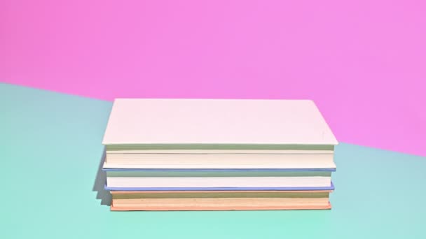 Vintage Book Harmony Orderly Stack Pastel Background Stop Motion — Stock Video