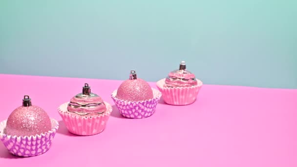 Elegancia Festiva Glitter Christmas Ornaments Hacer Una Entrada Deslumbrante Cupcake — Vídeos de Stock