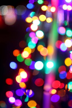 Bulanık Noel Işıkları Renkli bir Bokeh Arkaplan Sahnesi Yarattı