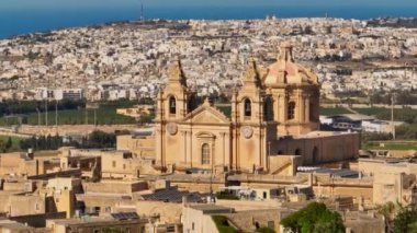 Katedral, insansız hava aracı görüntüsü. Mdina şehri, Malta adası