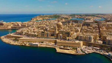 Malta adasının başkenti Valletta City Panorama 'nın insansız hava aracı görüntüsü