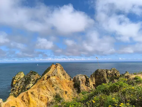 Görkemli Rocky Dağları Okyanus Mutluluğuna Akıyor.