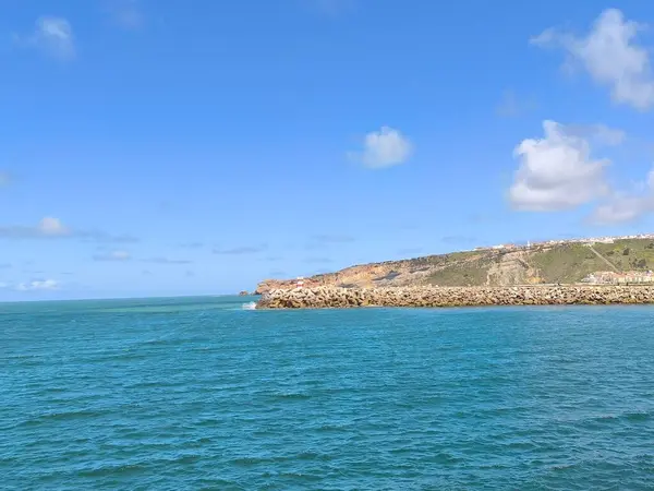 Yaz Yansımaları: Mavi ve Yeşil Okyanus