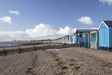 Thorpe Körfezi 'ndeki Beach Huts, Southend-on-Sea, Essex, İngiltere, Birleşik Krallık