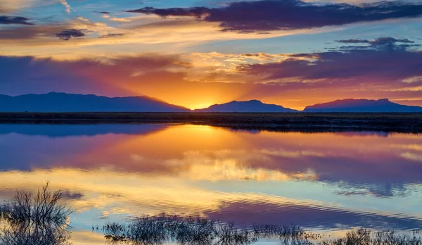 Zachód Słońca Nad Jeziorem Holloman Obrzeżach Parku Narodowego White Sands — Zdjęcie stockowe