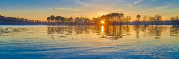 ロジャース アーカンソー近くのビーバー湖の美しい夕日 — ストック写真