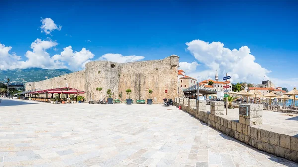 Внешние Старые Городские Стены Окружающие Старый Город Будва Черногории Изображены — стоковое фото