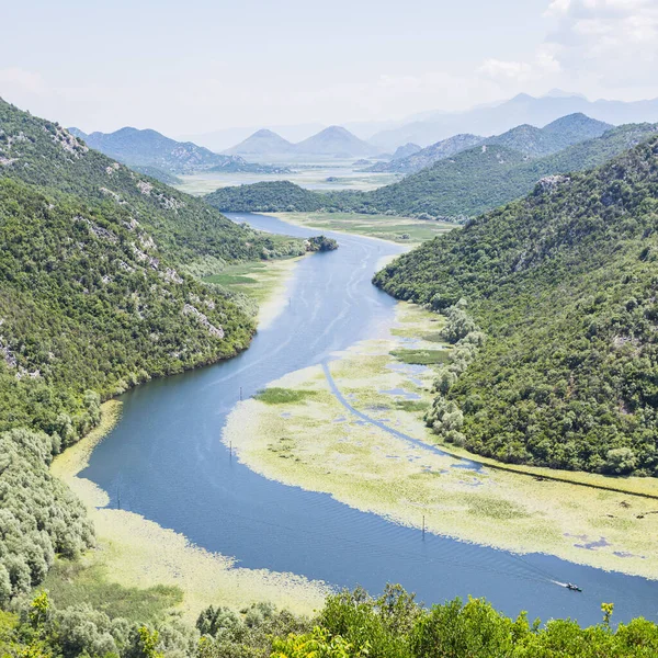 Ποταμός Crnojevica Που Τυλίγεται Απεικονίζεται Στην Άποψη Της Pavlova Strana — Φωτογραφία Αρχείου