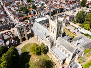 Norman Kulesi, St Edmundsbury Katedrali 'nin yanındaki St James Kapısı olarak da bilinir. 10 Ağustos 2025' te Bury St Edmunds, Suffolk 'ta ele geçirildi..