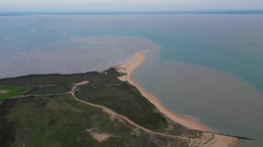 Pointe de Aiguillon sahilinin havadan görünüşü, La Faute-sur-Mer, Vendee, Fransa. Yüksek kalite 4k görüntü