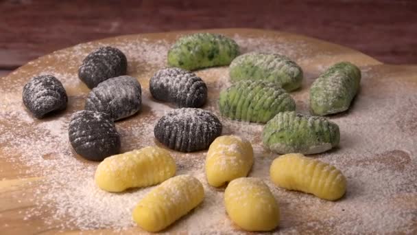 Veelkleurige Gnocci Aardappel Peru Italiaans Eten Zelfgemaakt Hoge Kwaliteit Foto — Stockvideo