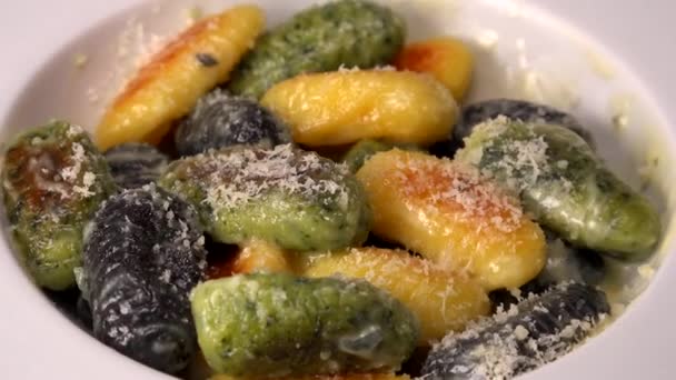 Flerfärgad Gnocci Potatis Peru Italiensk Mat Hemlagad Högkvalitativt Foto — Stockvideo
