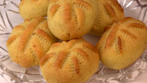 Traditionella Eid Maamoul Eller Mamoul Cookies Med Datum Nötter Och — Stockvideo