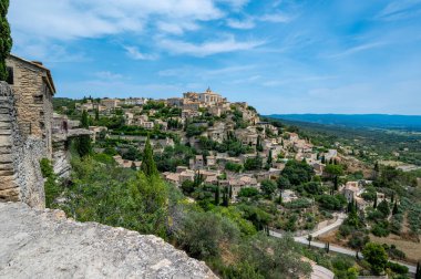 Gordes, Vaucluse, Provence, Fransa köyüne bakın. Yüksek kalite fotoğraf