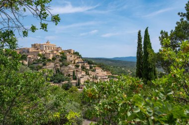 Gordes, Vaucluse, Provence, Fransa köyüne bakın. Yüksek kalite fotoğraf