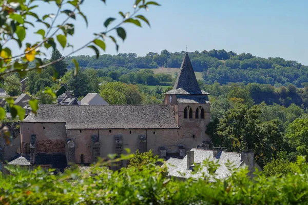 Francia Aveyron Bozouls Trou Bouzouls Chiesa Sainte Fauste Foto Alta — Foto Stock