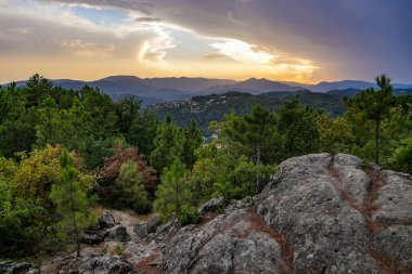 Val les Bains yakınlarındaki kırsal alan, Ardeche, Fransa, Avrupa. Yüksek kalite fotoğraf