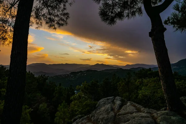 Val les Bains yakınlarındaki kırsal alan, Ardeche, Fransa, Avrupa. Yüksek kalite fotoğraf